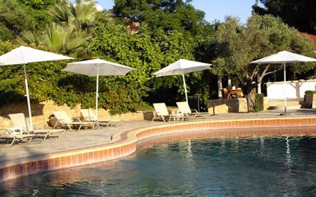 Sanidiamonds  APARTMENTS & STUDIOS