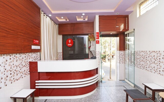 Oyo 13136 Hotel Taj Ansh 2
