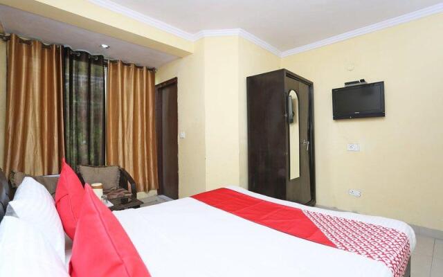 Collection O 37373 Hotel Sapphire