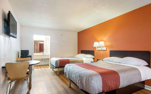Motel 6 Warner Robins, GA