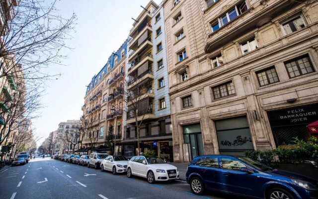 C211 Barcelona Apartments