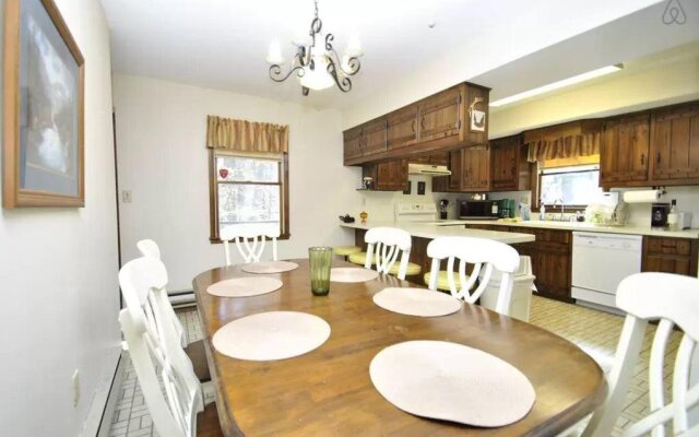 Crystal Ship on Blueberry Hill Home