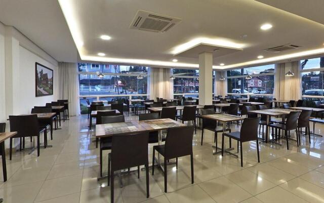 Sky Premium Hotel