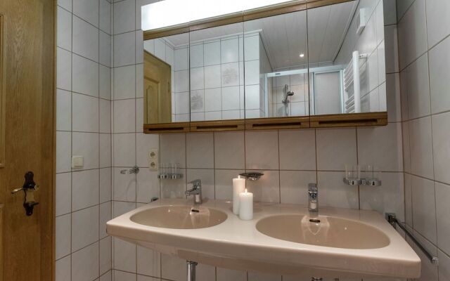 Cozy Apartment in Pettneu am Arlberg With Balcony