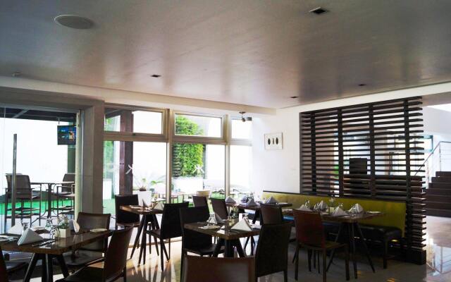 Adriatika Hotel & Residence