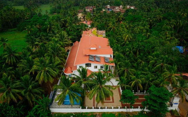 Lamour Beach Resort
