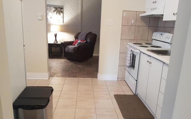 1-Bedroom Apartment Sweet #3 by Amazing Property Rentals