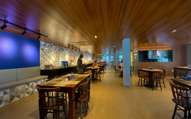 Bessa Beach Hotel
