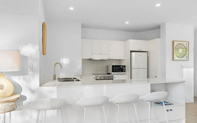 Unit 2 7 Noosa Parade Riverfront