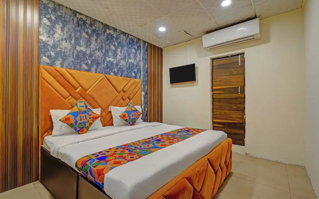 Fabhotel Silver Key I