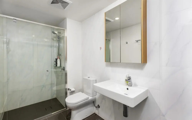 Designer South Bank Apartment