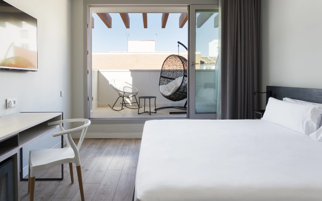 B&B Madrid Centro Puerta del Sol - Image 5