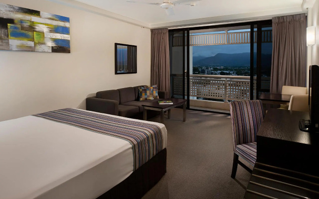 Rydges Esplanade Resort Cairns
