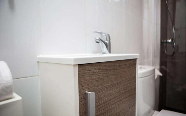 Petite 1bed in Puerta del Angel, 3mins to Metro