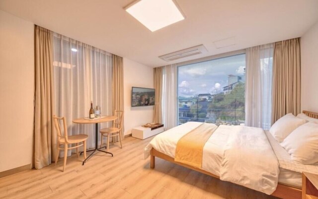 Tongyoung 767 Pension