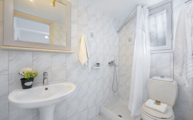 Pyrgaraki Studios and Apartments
