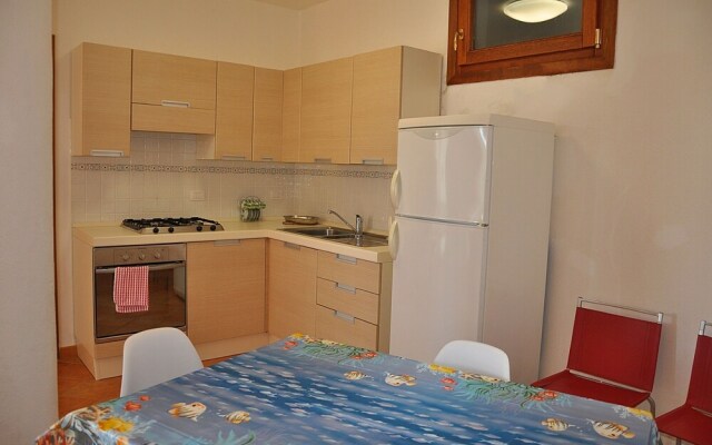 Apartment Sleeps 6 Baia Santa Reparata