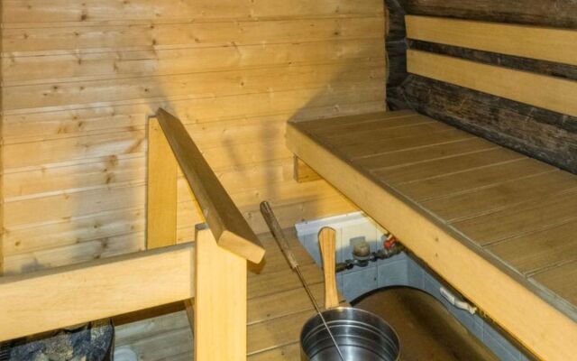 House  Salla
