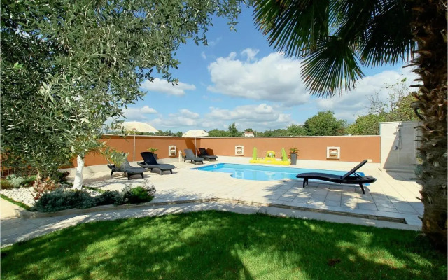 Apartment Porec 80 with Outdoor Swimmingpool