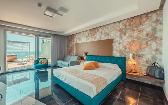Nautilus Hotel