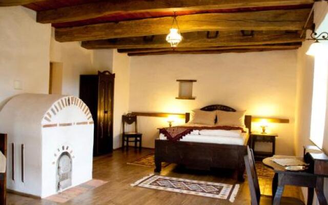 Casa Cu Zorele Crit 189