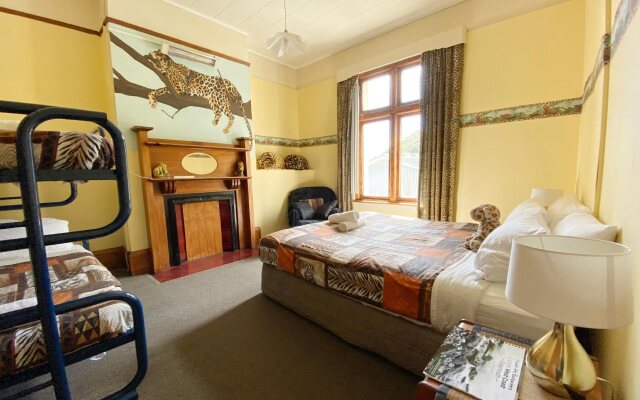 Noah's Ark Backpackers
