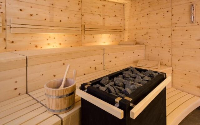 The Alpina Mountain Resort