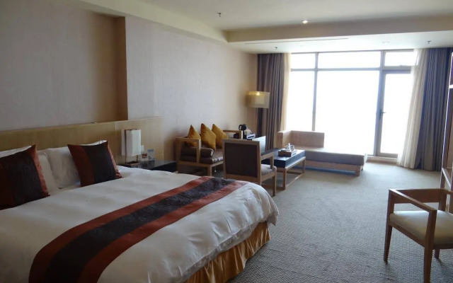 Titan Paradise Xiamen Hotel