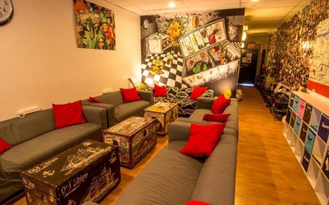 Wicked Hostels - Calgary