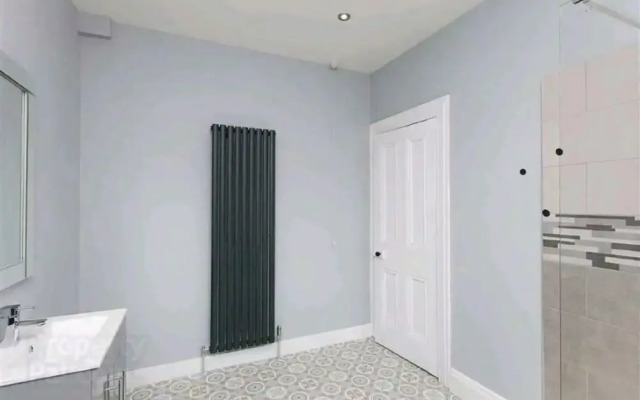 So-fresh So-clean Beautiful 3-bed House n Belfast