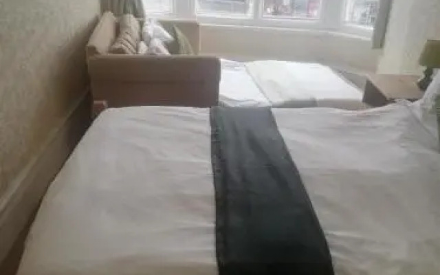 Camelot Seafront Hotel