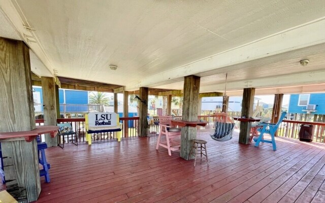 Crazy Cajun 2 Bedroom Home