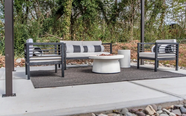 Delightful Dwelling on Burt Dr - B