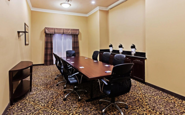 Holiday Inn Express Hotel & Suites Houston-Alvin by IHG