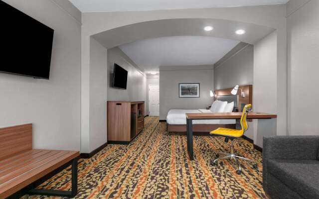 La Quinta Inn & Suites by Wyndham Belton - Temple South