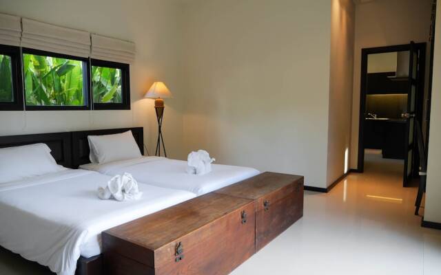 Vacation Pool Villa Naiharn Phuket