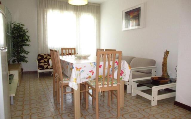 Cozy Flat With Shared Pool