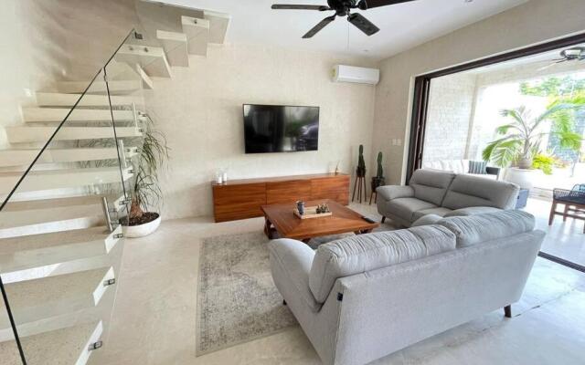Luxury House Tomanoa - 10pers - 4rooms - Pool - HotJacuzzi - Speed Wifi -waterfall