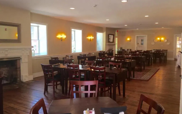 Hale Springs Inn