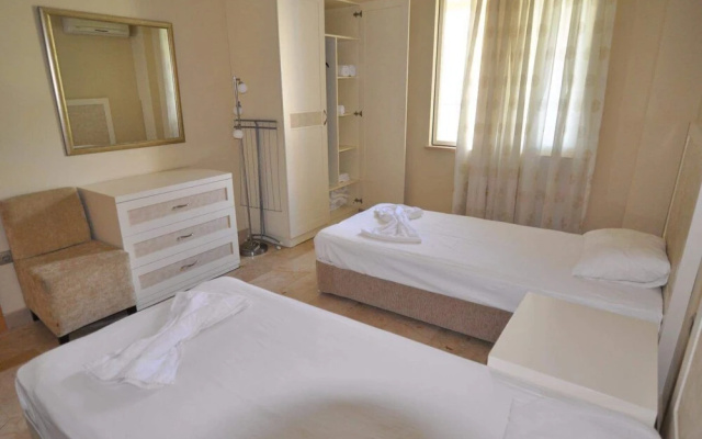 Gold City Apartment