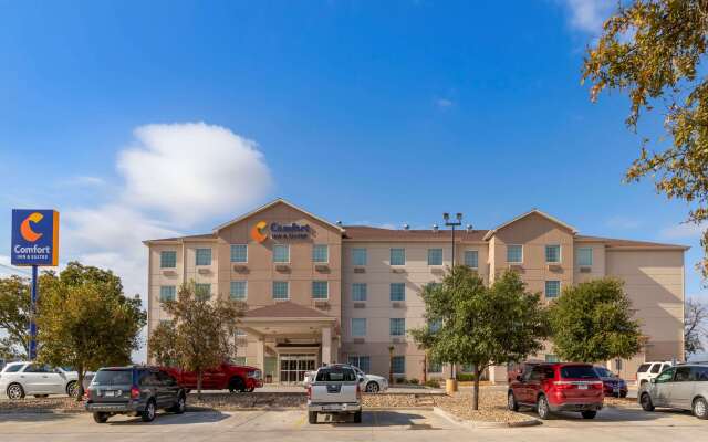 Comfort Inn & Suites Selma near Randolph AFB