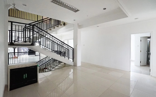 OYO 306 Koen Residence