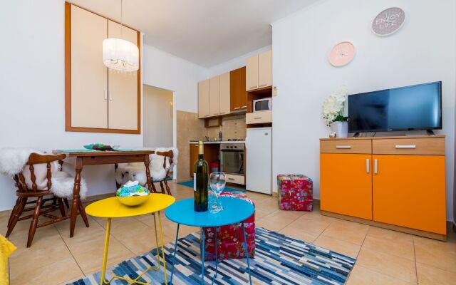 Apartments & Room Frane