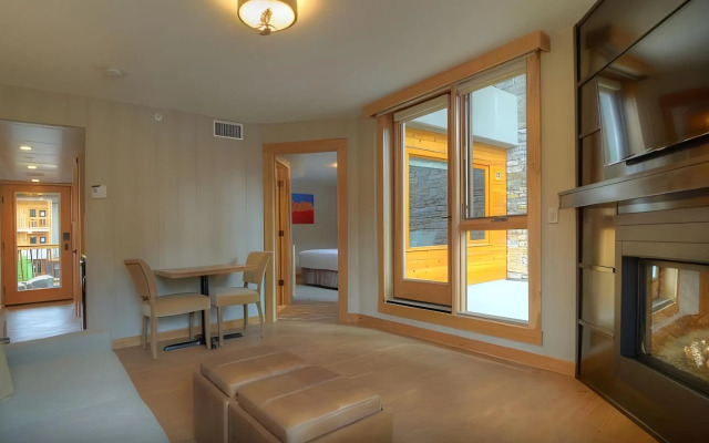 Moose Hotel And Suites