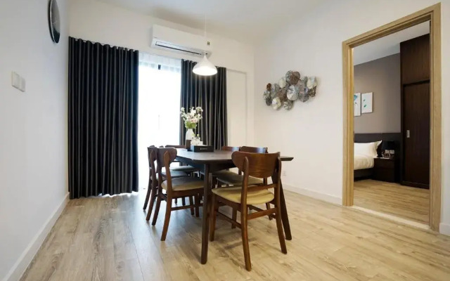 The First Stay Hotel