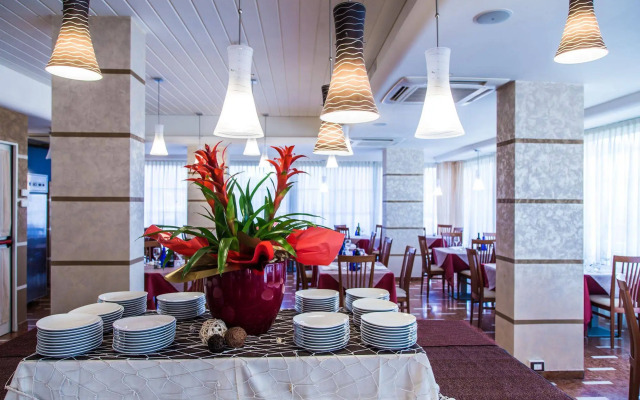 Hotel Harmony