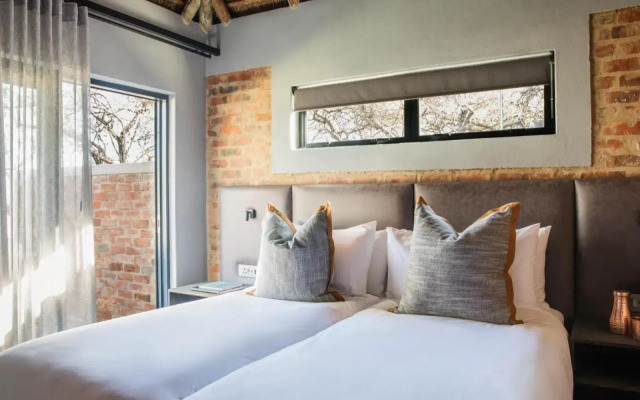 Nako Safari Lodge