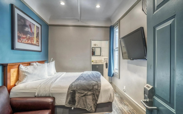 Ram's Hotel
