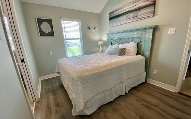 Serendipity Shore 3 Bedroom Home by RedAwning