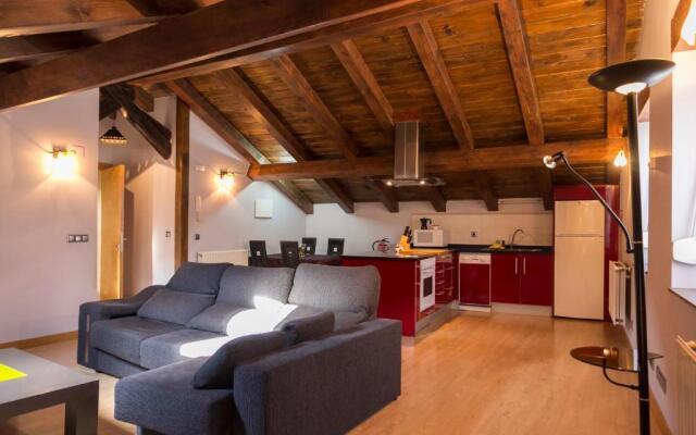 Aiestaenea Apartamentos Rurales